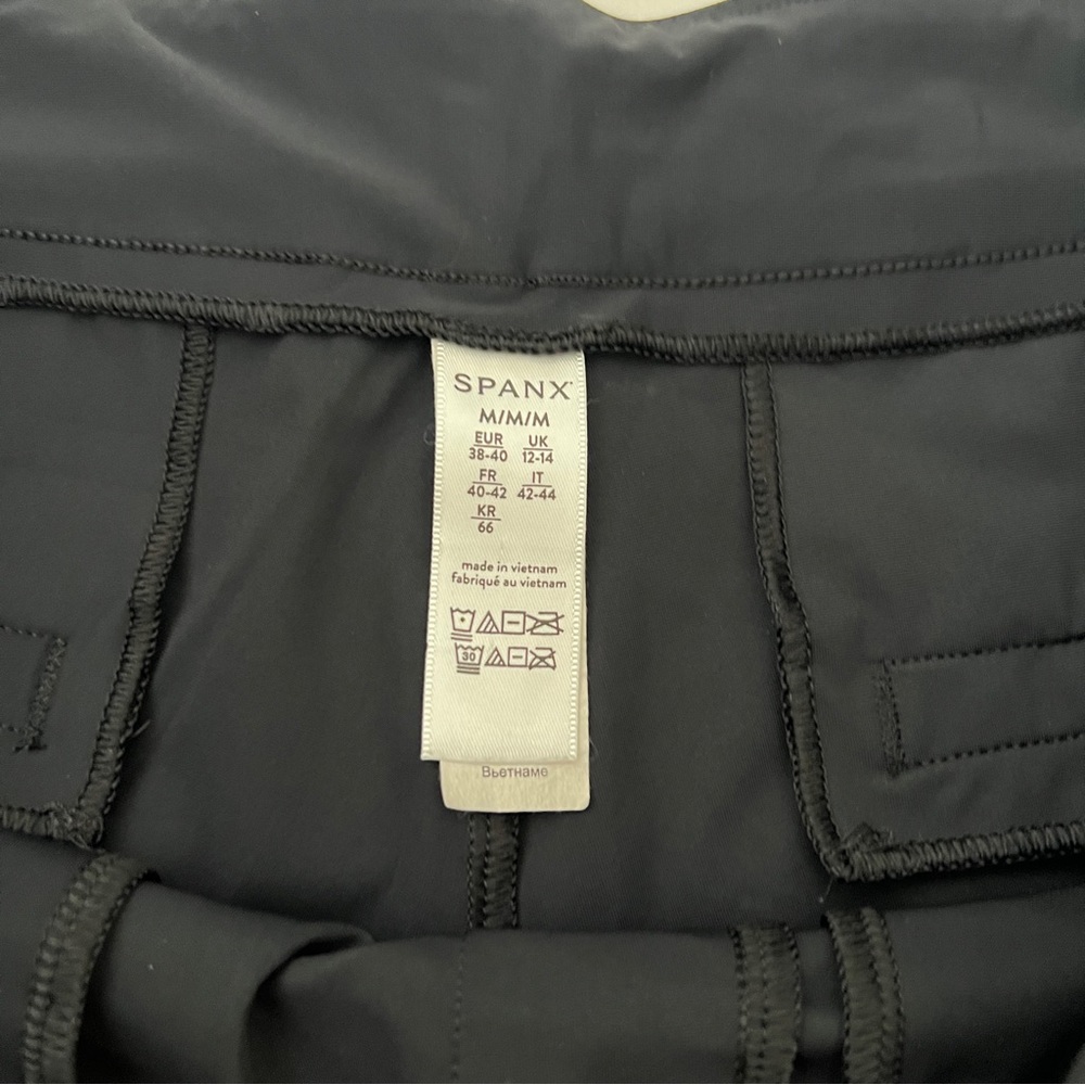 Spanx sunshine shorts Size M Black Nylon Golf - Picture 3 of 5